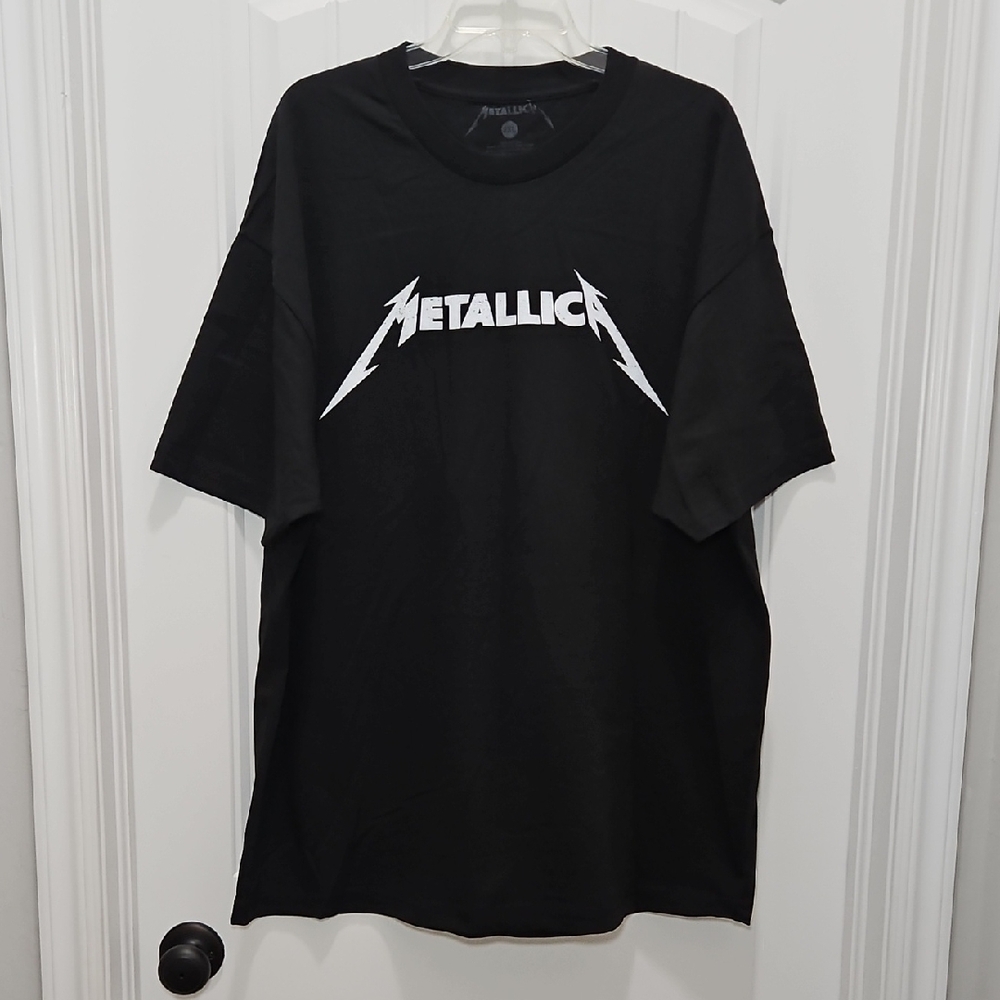 Metallica Graphic Band Tee